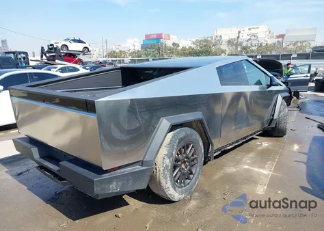 2025 Tesla Cybertruck All-Wheel Drive z USA, uszkodzony, nr VIN 7G2CEHED9SA060947